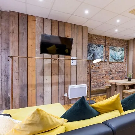 City Centre Vintage Chic Studio-2
